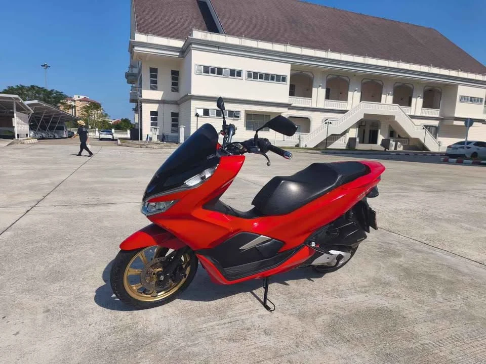 Honda PCX 160 thumbnail 1