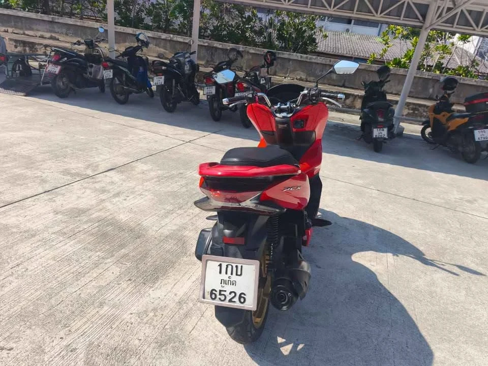 Honda PCX 160 thumbnail 3