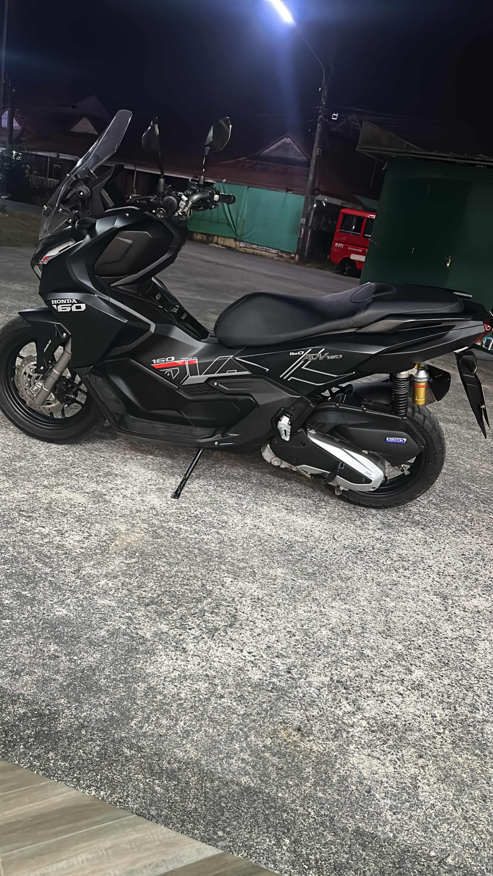 ADV 160 — photo 1
