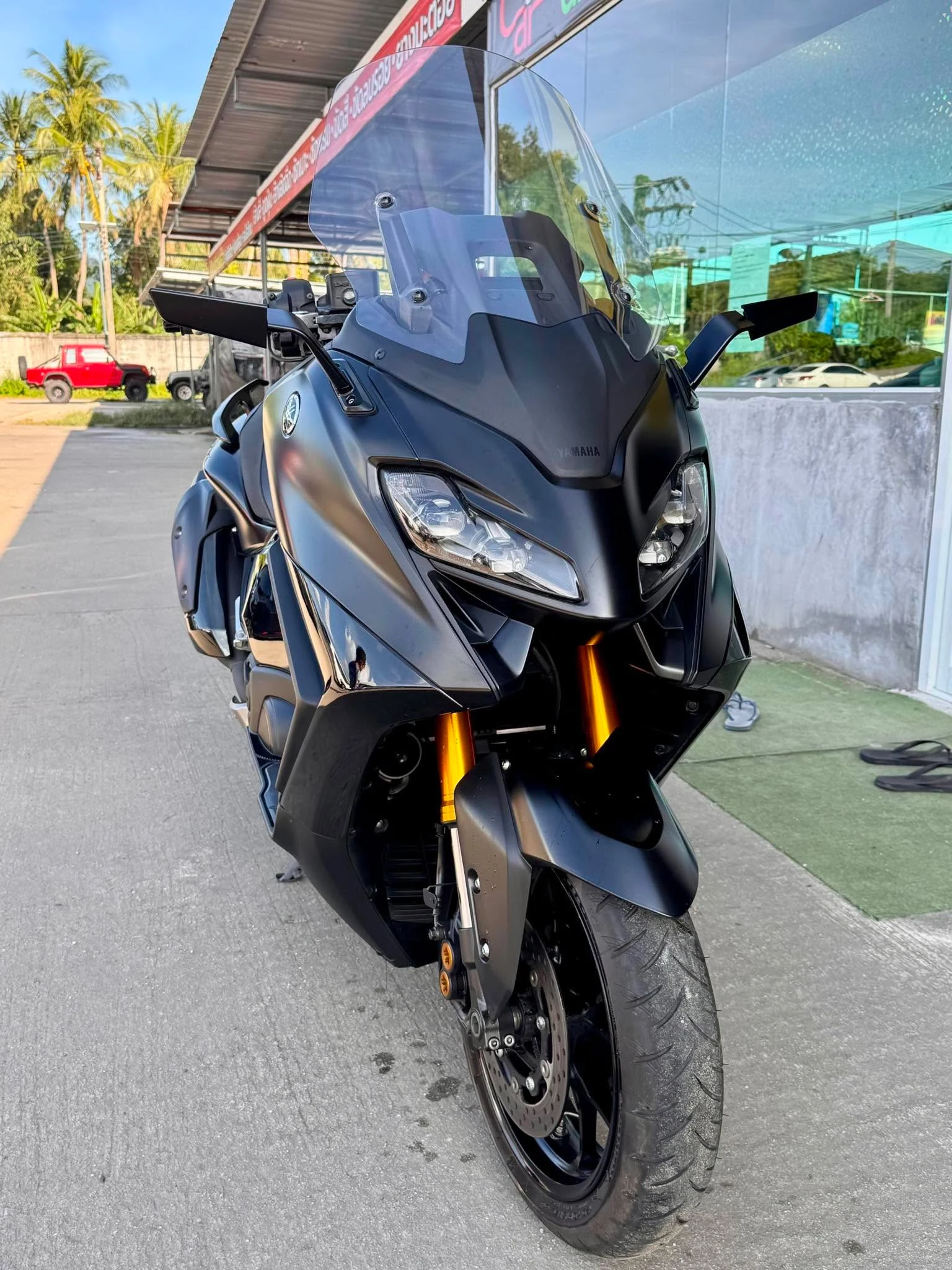 Yamaha TMAX 560 Tech max 2024 thumbnail 2