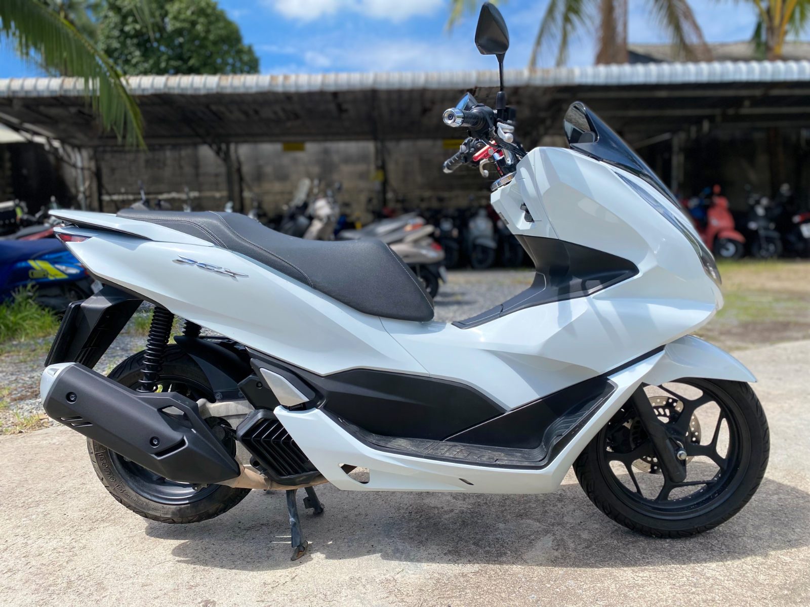 Honda PCX 160 ABS Year 2023 thumbnail 3
