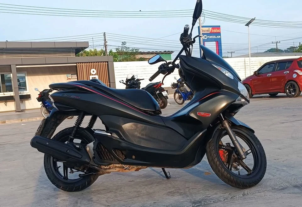 Honda PCX 150 thumbnail 1