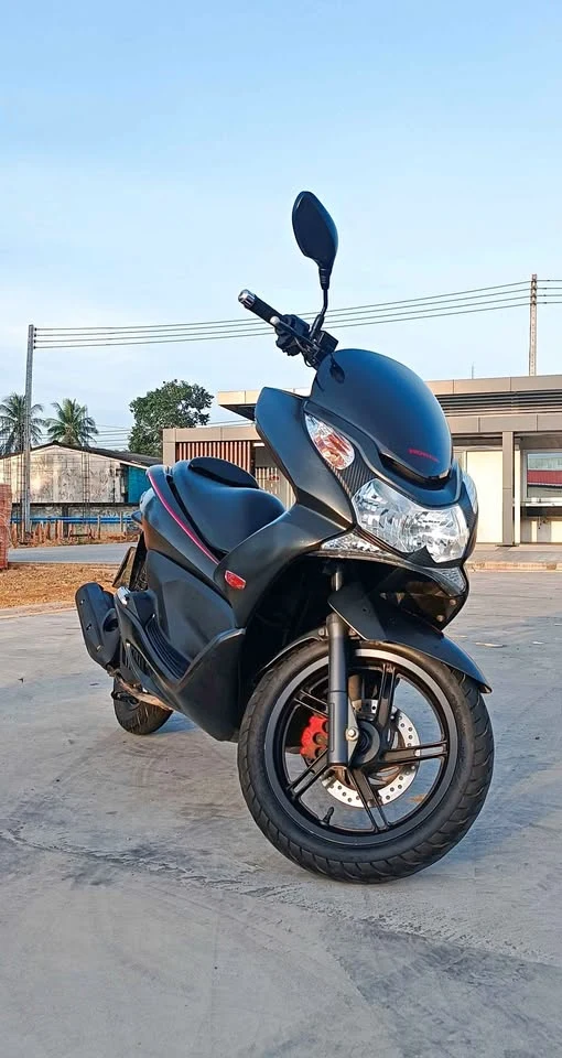 Honda PCX 150 thumbnail 4