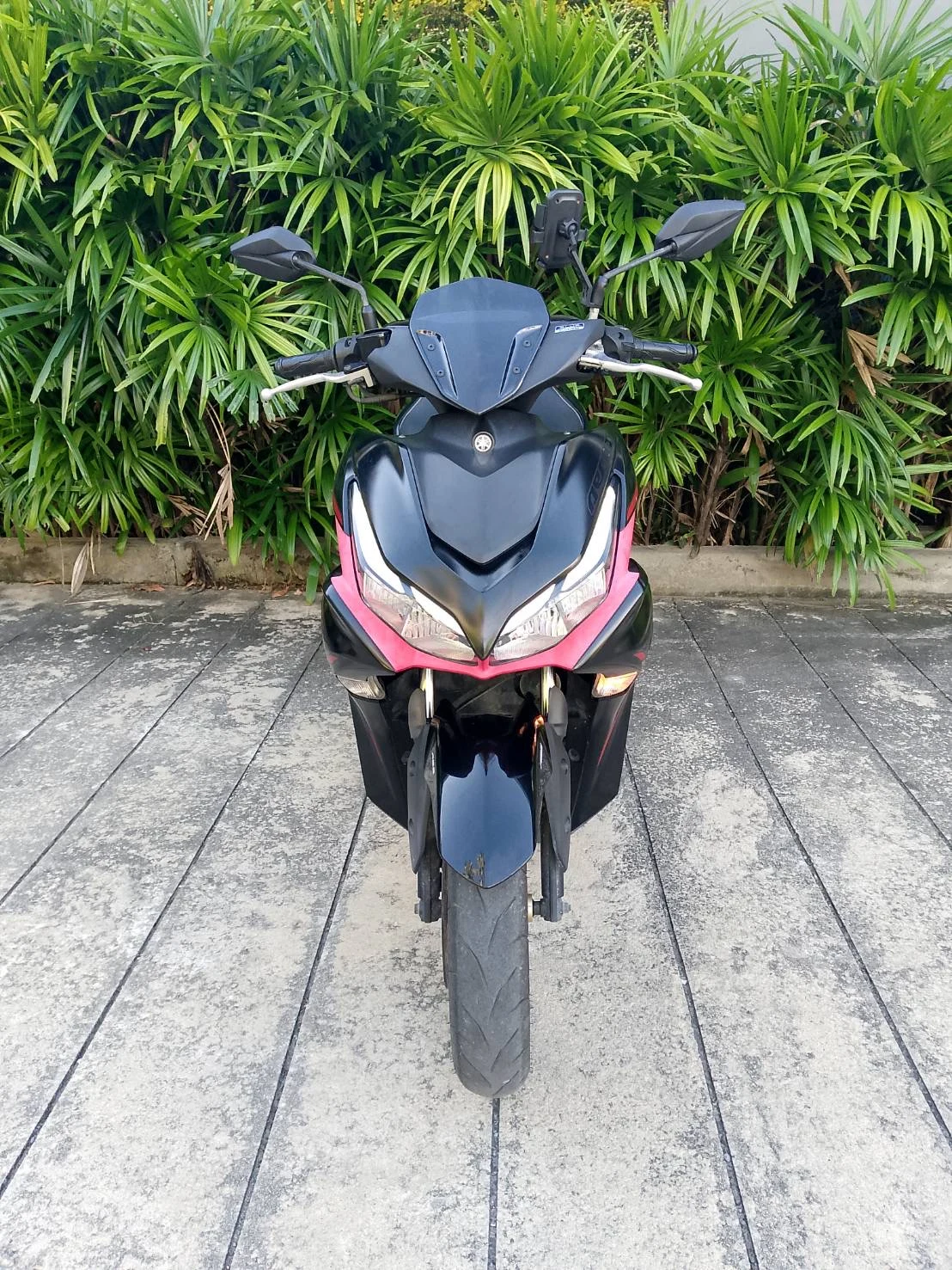 Yamaha AEROX 155 thumbnail 2