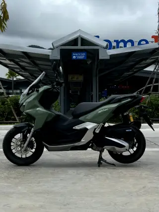 Honda ADV 160 ABS thumbnail 2