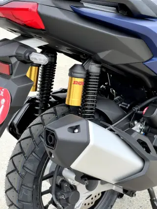 Honda ADV 160 RoadSync thumbnail 5