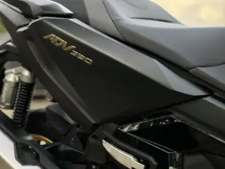 Honda ADV 350 ABS thumbnail 8