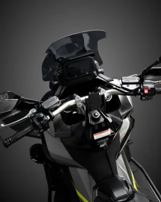 Honda X-ADV 750 thumbnail 4