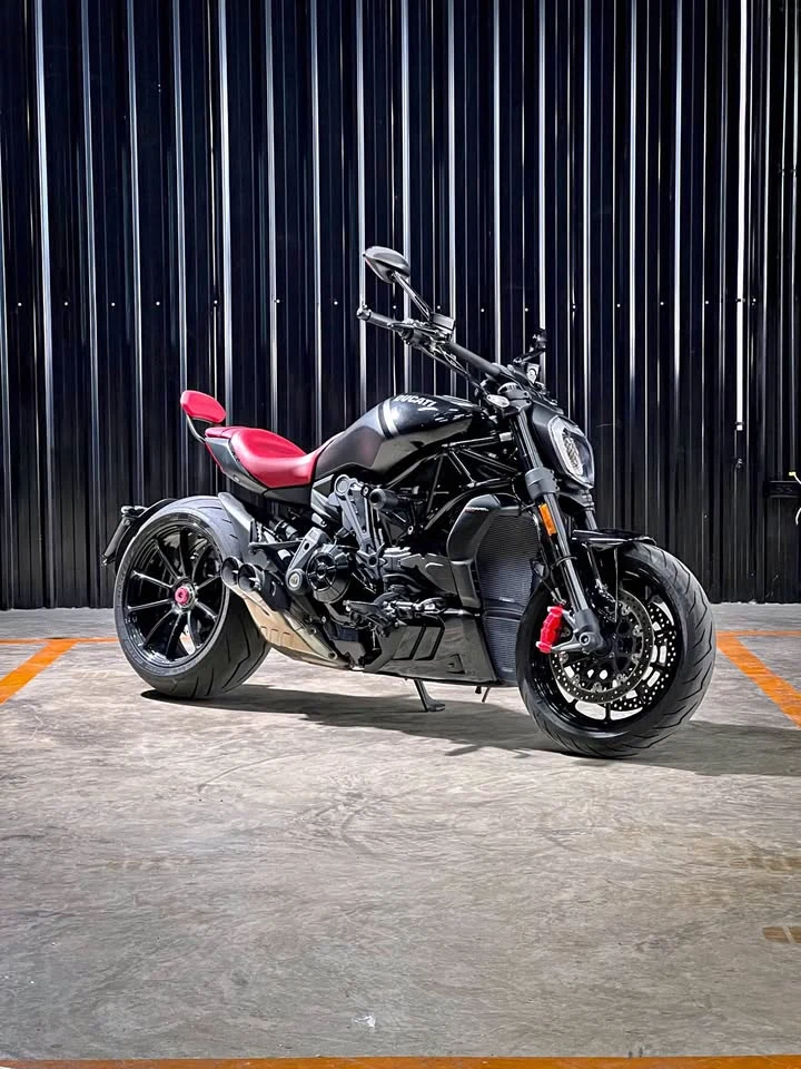 Ducati XDIAVEL thumbnail 2
