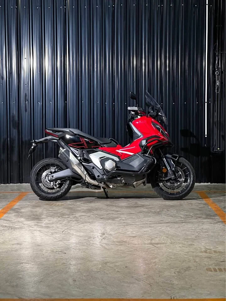 Honda XADV 750 thumbnail 2
