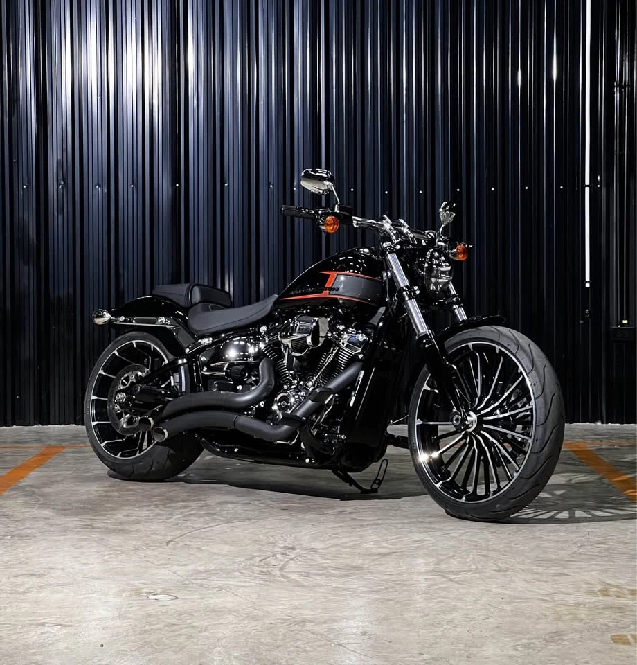 Harley-Davidson Breakout 117 thumbnail 1