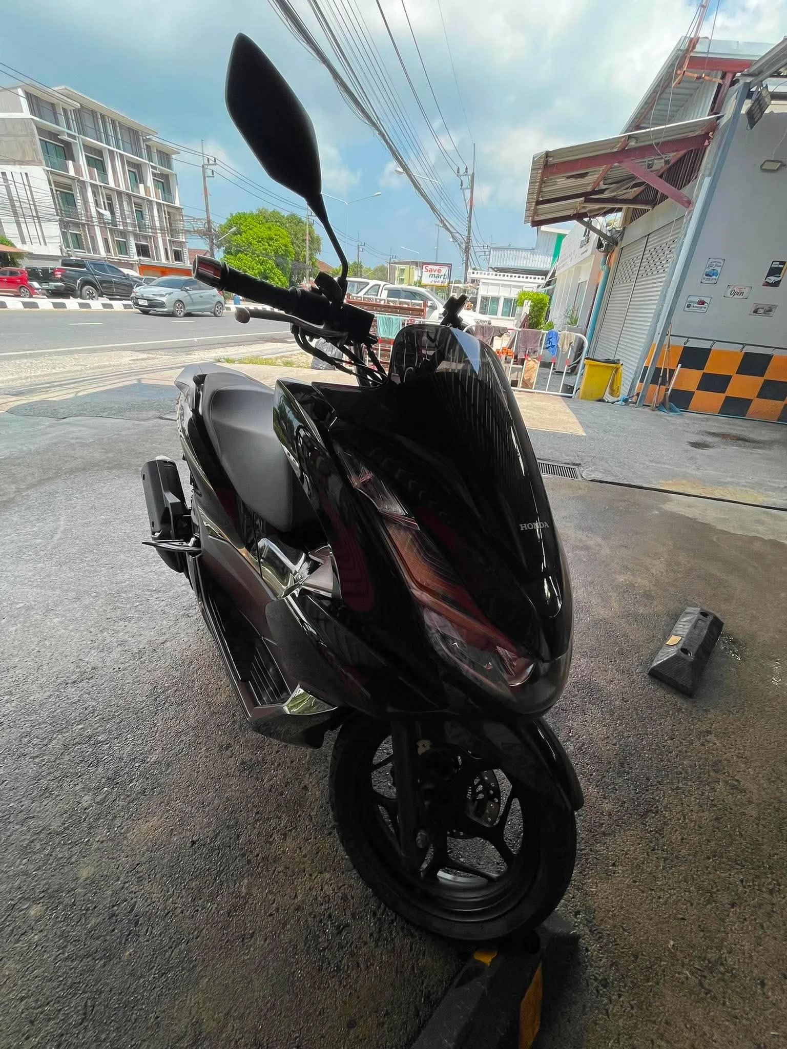 Honda PCX 160 thumbnail 4
