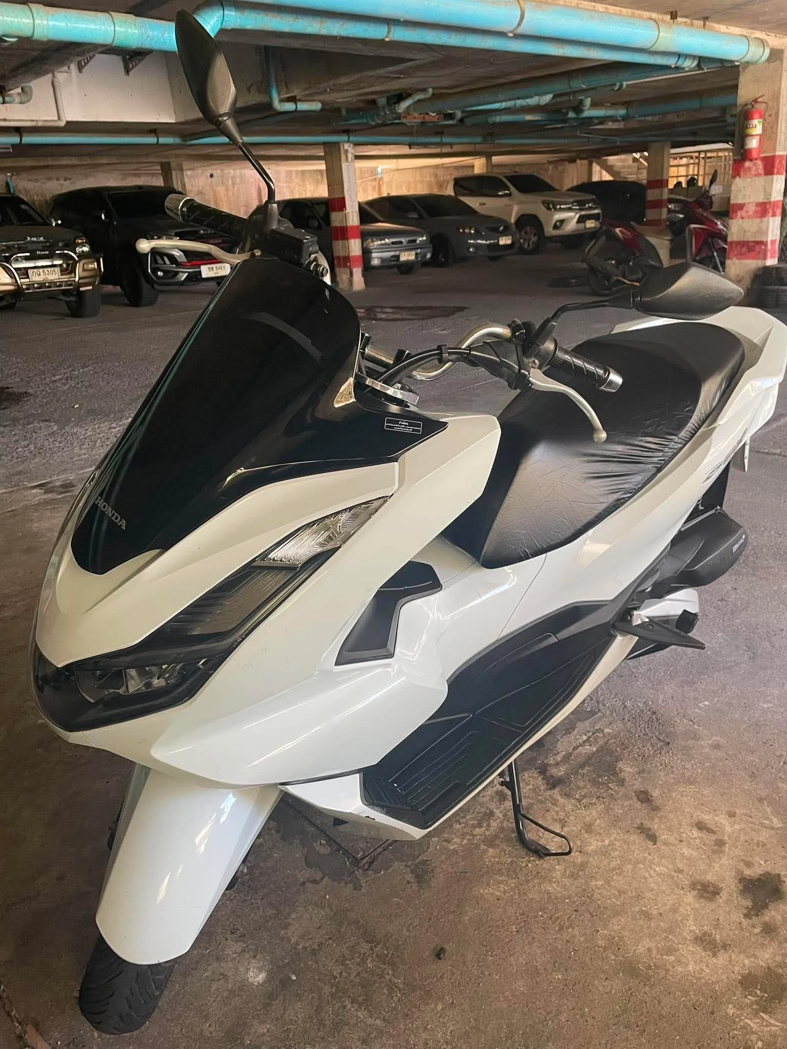 Honda PCX 160 thumbnail 3