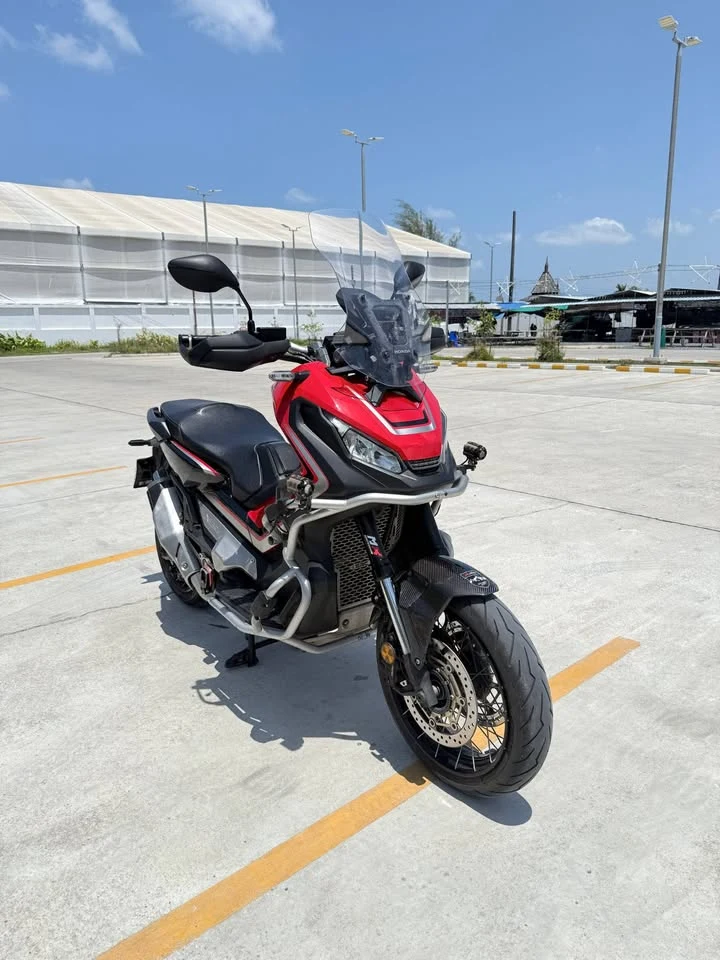 Honda XADV 750 thumbnail 2