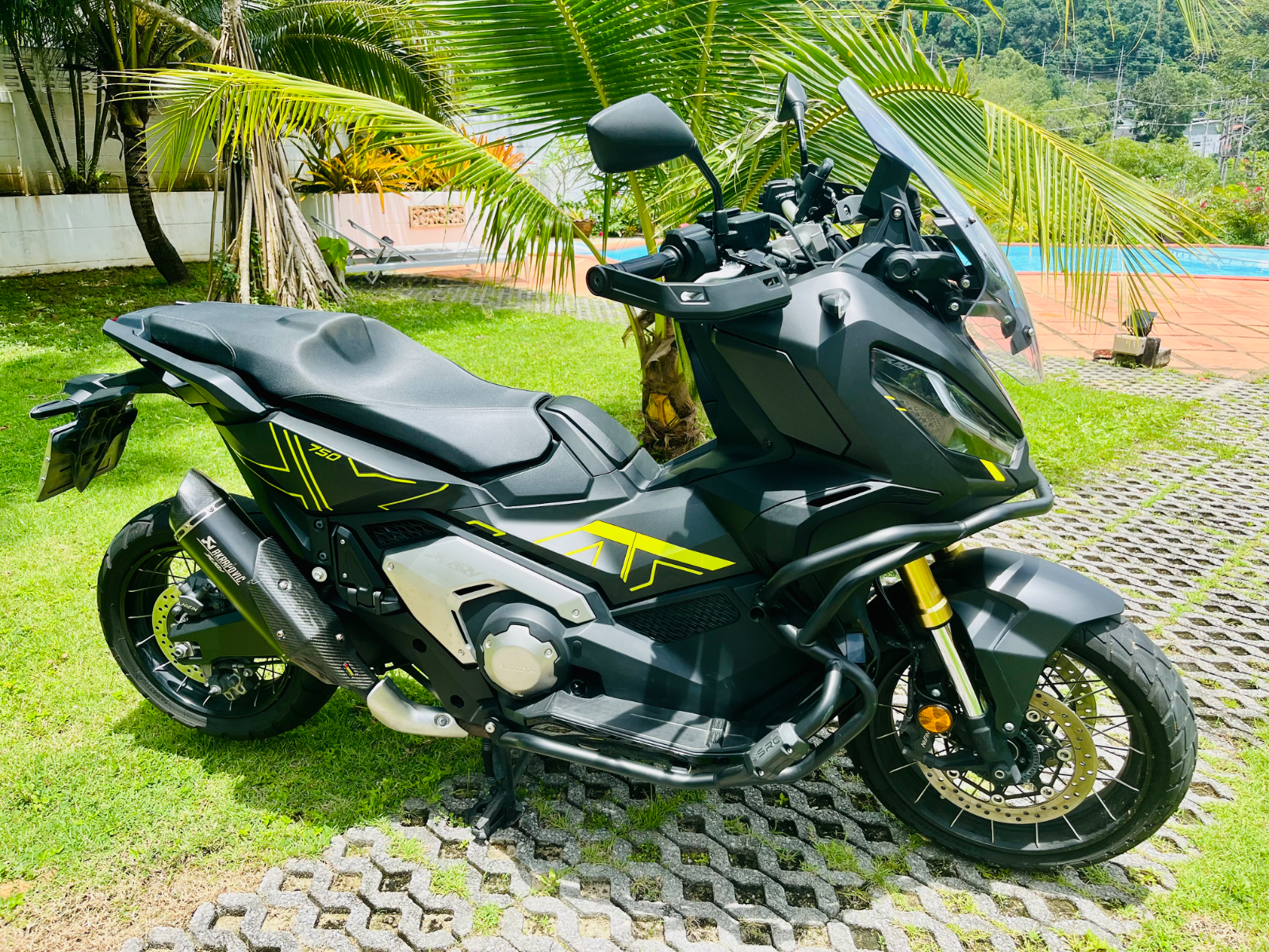 Honda xadv 750cv thumbnail 1
